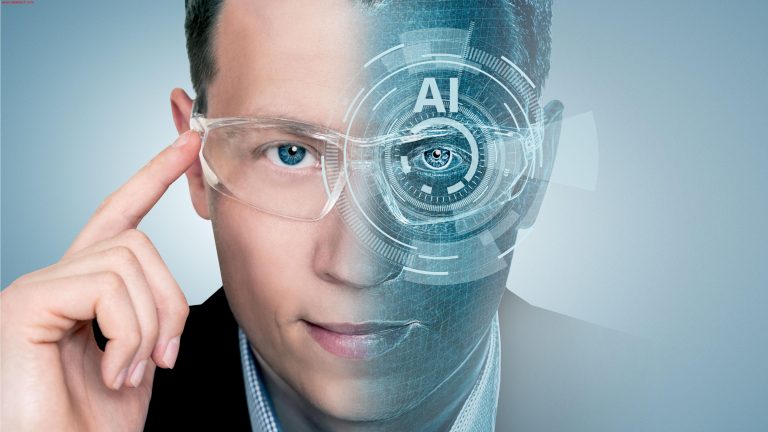 واجهة تطبيق دعم أبل على آيفون يظهر فيها زر المحادثة مع المساعد الذكي