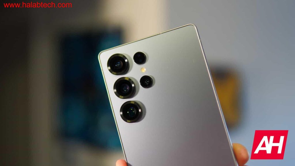صورة قمر يظهر باللون البنفسجي على Galaxy S25 Ultra خلال إصدار بيتا من One UI 8