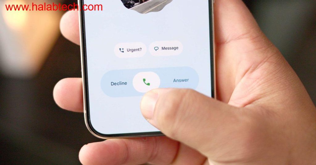 لقطة شاشة تُظهر بطاقة اتصال قابلة للتخصيص داخل تطبيق الهاتف من جوجل