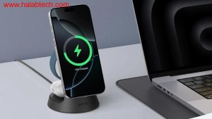 قاعدة شحن لاسلكية ثلاثية من Anker تدعم Qi2 لشحن iPhone وApple Watch وAirPods على سطح واحد