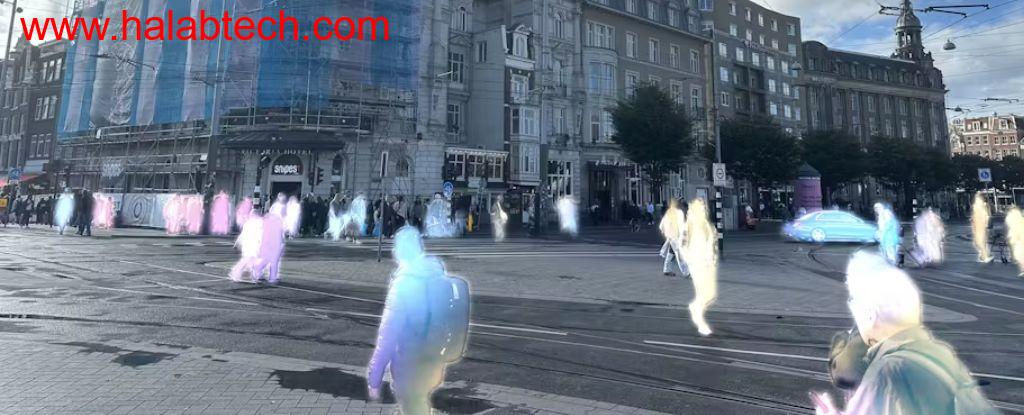 مقارنة بين صورة أصلية وصورة معدلة باستخدام الذكاء الاصطناعي تظهر اختفاء أشخاص من خلفية صورة